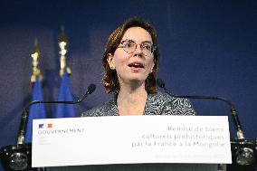 Return of prehistoric cultural property to the Mongolian authorities in Paris FA