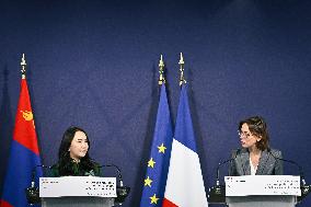 Return of prehistoric cultural property to the Mongolian authorities in Paris FA