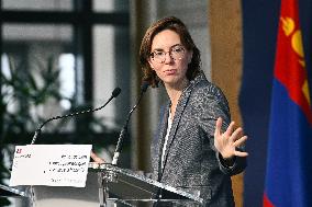 Return of prehistoric cultural property to the Mongolian authorities in Paris FA