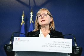 Return of prehistoric cultural property to the Mongolian authorities in Paris FA