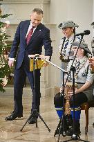 Bethlehem Light of Peace at The Presidential Palace - Warsaw