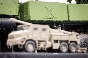 Illustrations of the military defence system supplier KNDS - Versailles AJ