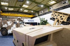 Illustrations of the military defence system supplier KNDS - Versailles AJ