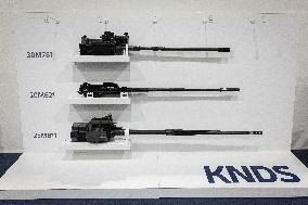 Illustrations of the military defence system supplier KNDS - Versailles AJ