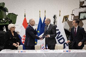 French Defence Minister and Croatia's Defence Minister visit the military defence system supplier KNDS - Versailles AJ