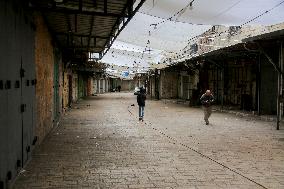 Two Palestinians Killed In Hebron - Palestine