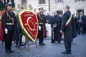 Pope Leo XIV's Traditional Homage To The Immaculate Conception - Rome