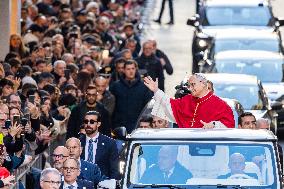 Pope Leo XIV's Traditional Homage To The Immaculate Conception - Rome