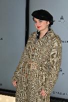 Louise Premiere - Paris