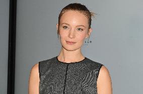 Louise Premiere - Paris