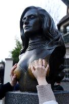 Dalida Statue in Montmartre - Paris