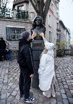 Dalida Statue in Montmartre - Paris