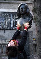 Dalida Statue in Montmartre - Paris