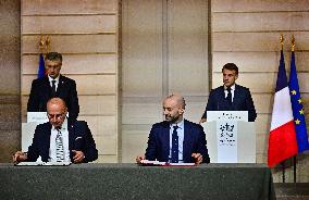 President Macron And PM Plenkovic Signing Ceremony - Paris