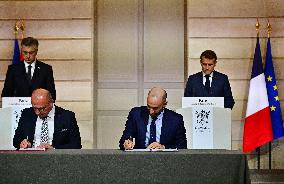 President Macron And PM Plenkovic Signing Ceremony - Paris