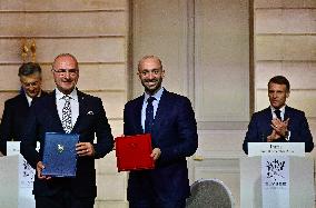 President Macron And PM Plenkovic Signing Ceremony - Paris