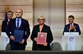 President Macron And PM Plenkovic Signing Ceremony - Paris