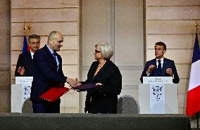 President Macron And PM Plenkovic Signing Ceremony - Paris