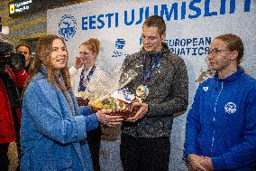 Estonian swimming team arrived at Tallinn Airport