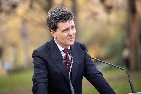 Inauguration of the Nicolae Titulescu walkway by Anne Hidalgo and the President of Romania - Paris AJ