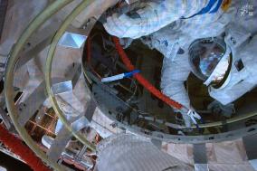 FOCUS | Shenzhou-21 astronauts complete first series of extravehicular activities