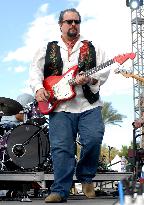 Raul Malo 1965 - 2025