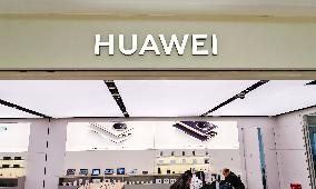 HUAWEI AI SMARTPHONE