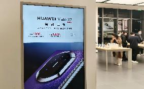 HUAWEI AI SMARTPHONE