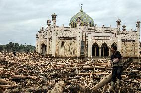 Landslides Destroy Aceh Villages - Indonesia
