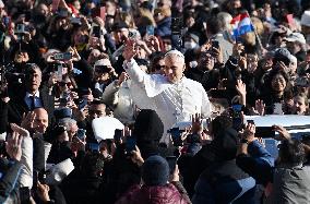 Pope Leo XIV Leads The General Audience - Vatican