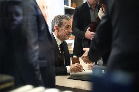Nicolas Sarkozy at His First Book Signing for Le Journal D'un Prisonnier - Paris