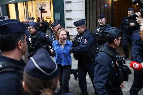 Nicolas Sarkozy at His First Book Signing for Le Journal D'un Prisonnier - Paris