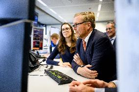 King Willem-Alexander Visits General Treasury Agency - The Hague