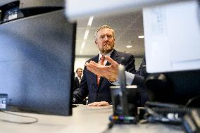 King Willem-Alexander Visits General Treasury Agency - The Hague