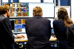 King Willem-Alexander Visits General Treasury Agency - The Hague