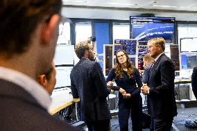 King Willem-Alexander Visits General Treasury Agency - The Hague