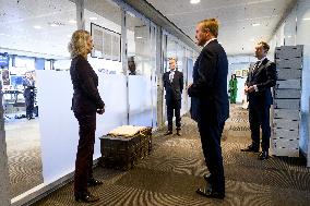 King Willem-Alexander Visits General Treasury Agency - The Hague