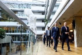 King Willem-Alexander Visits General Treasury Agency - The Hague