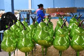Production of Christmas Glass Spheres - Mexico