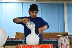 Production of Christmas Glass Spheres - Mexico
