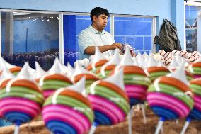 Production of Christmas Glass Spheres - Mexico