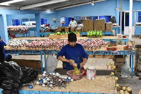 Production of Christmas Glass Spheres - Mexico