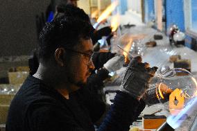 Production of Christmas Glass Spheres - Mexico