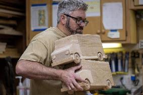 Making Toys from Wood Scraps - Kansas