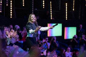 39th Telethon Show - Paris