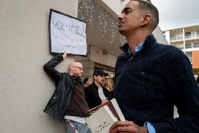 Book Signing for Nicolas Sarkozy's Book Journal D'un Prisonnier - Marseille