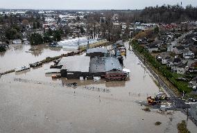 Canada Suffers Severe Flooding and Thousands Evacuated