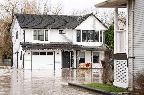 Canada Suffers Severe Flooding and Thousands Evacuated