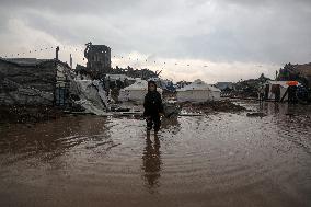 A Winter Storm Chills Gaza and Floods Tent Camps - Palestine