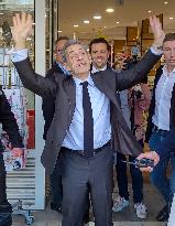 Nicolas Sarkozy Signing Copies of His Book - Marseille